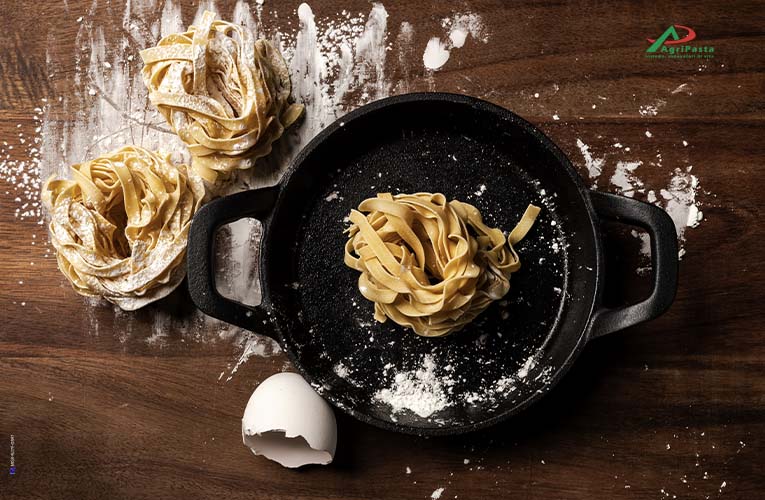 Storia delle Tagliatelle all’Uovo: Tradizione, Leggenda e Qualità Artigianale Agripasta